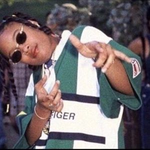 Meet your Posher, Djamila